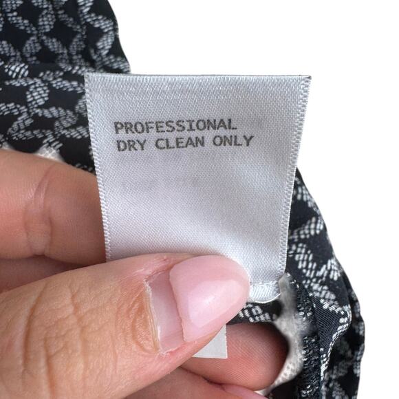 Cynthia Rowley 100% Silk Black & White Geometric Print Halter Sleeveless Blouse - Picture 10 of 10